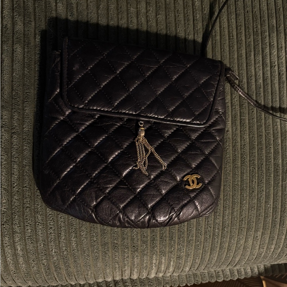 Vintage designer Black Quilted Crossbody Bag with Gold Accent.beautiful preloved